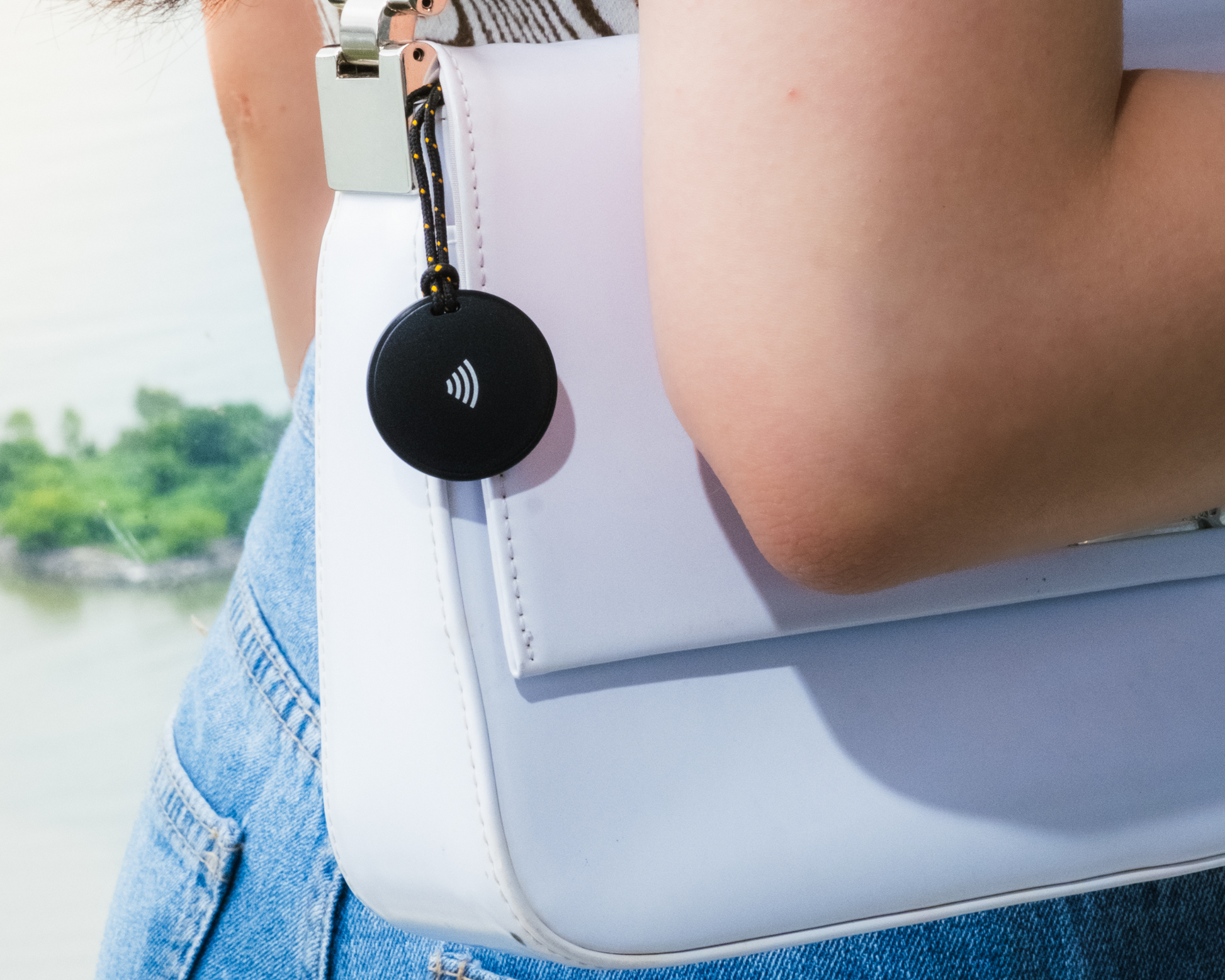 Puck - Smart tag for Pets, People & Accessories